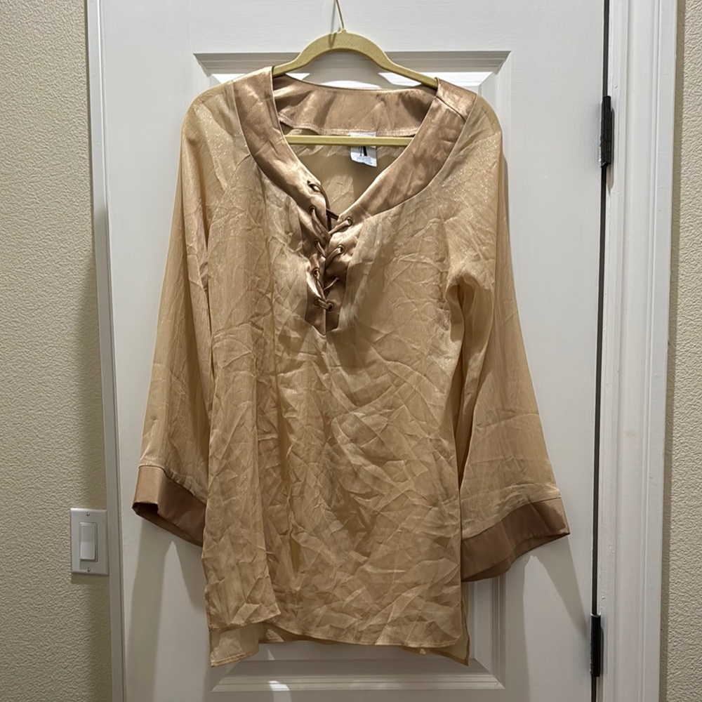 Tan and Cream 3/4 Sleeve Tie Front Tunic